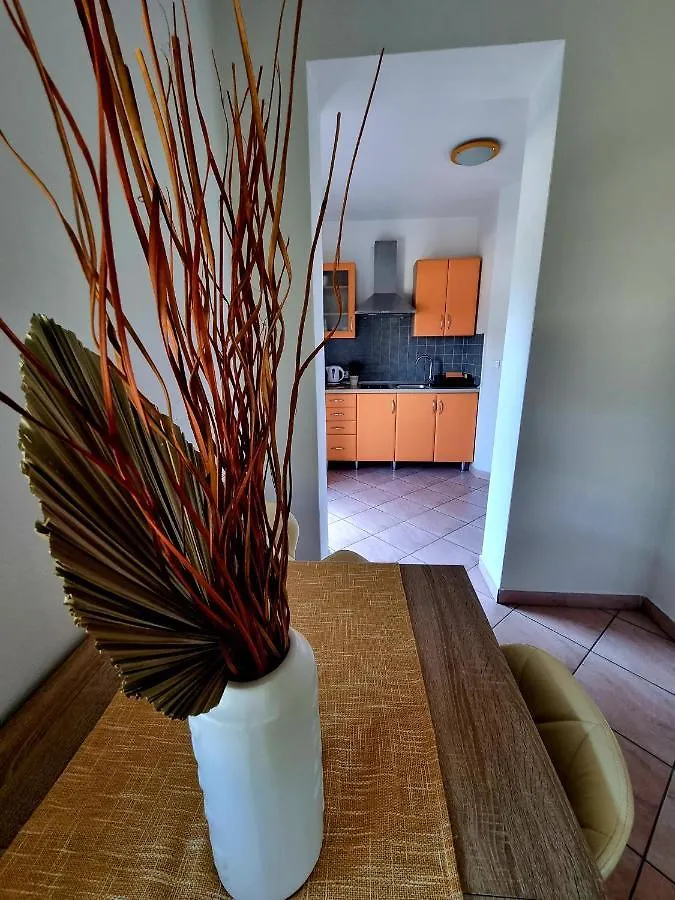 Apartments Ema Pula