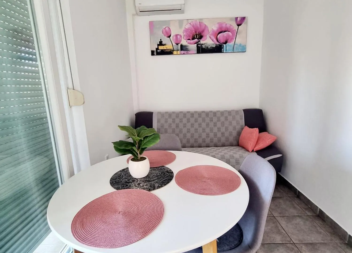 Apartments Ema Pula